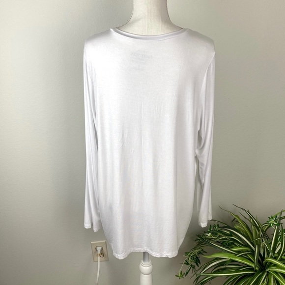 Torrid, Plus Size 2 Long Sleeve White Super Soft Pull Over Scoop Neck Top EUC - Picture 6 of 8